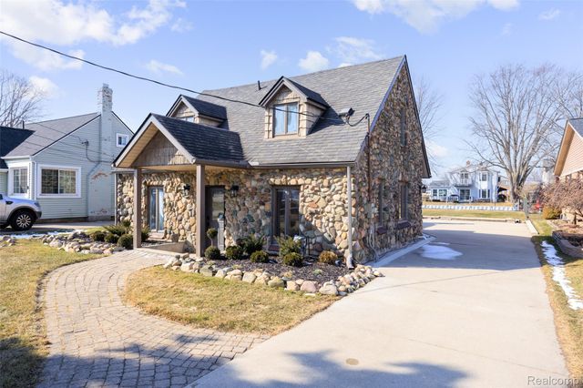 39401 Lakeshore Drive, Harrison Charter Township, MI 48045