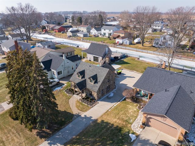 39401 Lakeshore Drive, Harrison Charter Township, MI 48045