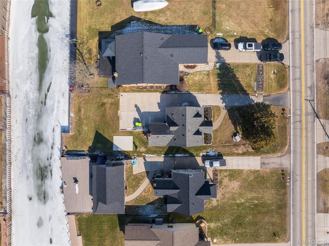 39401 Lakeshore Drive, Harrison Charter Township, MI 48045