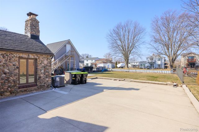 39401 Lakeshore Drive, Harrison Charter Township, MI 48045