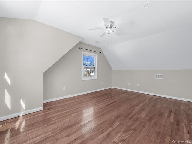 1987 Lakeville Road, New Hyde Park, NY 11040