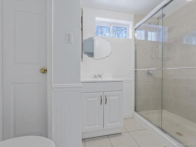 1987 Lakeville Road, New Hyde Park, NY 11040