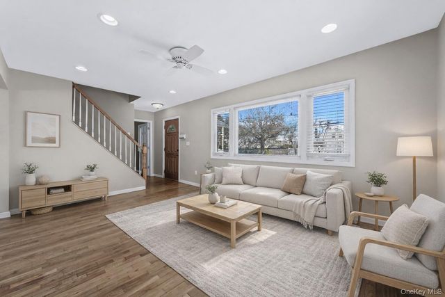 1987 Lakeville Road, New Hyde Park, NY 11040