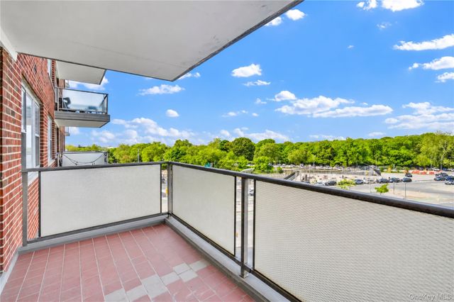 85-15 Main Street 5F, Jamaica, NY 11435