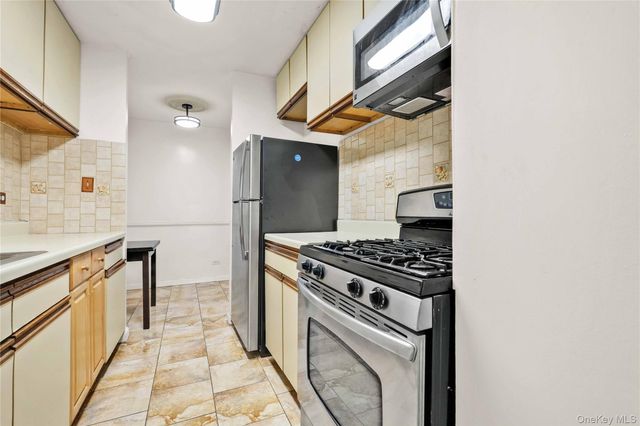 85-15 Main Street 5F, Jamaica, NY 11435
