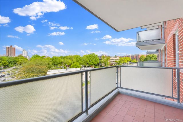85-15 Main Street 5F, Jamaica, NY 11435