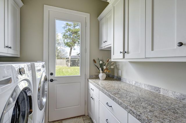 9314 Saddle Lane, Houston, TX 77080
