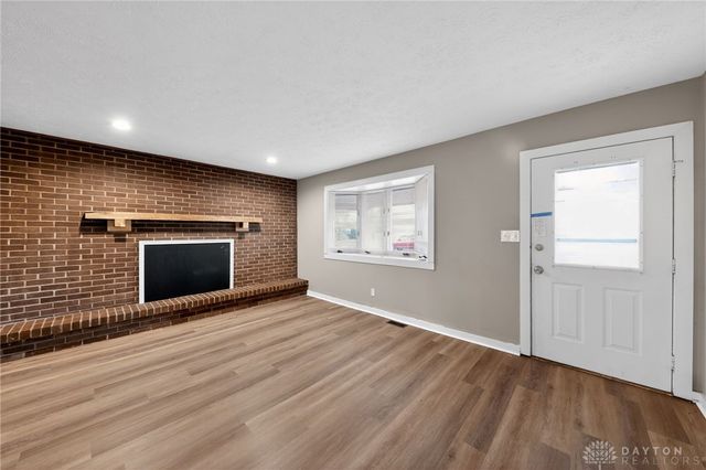 304 Applegate Road, Englewood, OH 45322