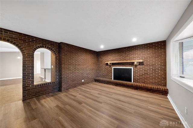 304 Applegate Road, Englewood, OH 45322