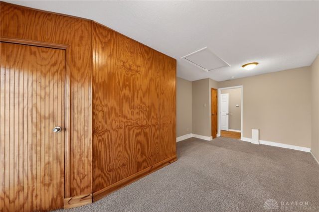 304 Applegate Road, Englewood, OH 45322