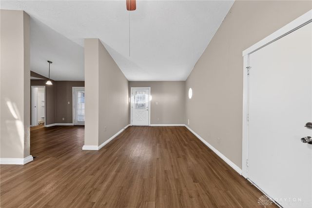 304 Applegate Road, Englewood, OH 45322