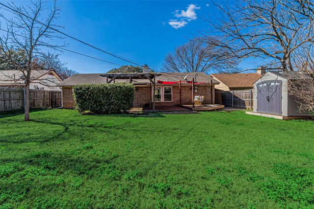 4211 Windhurst Drive, Arlington, TX 76015