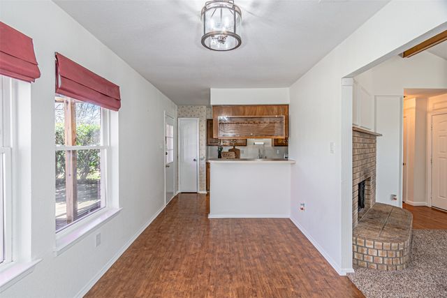 4211 Windhurst Drive, Arlington, TX 76015