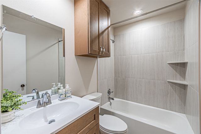 4211 Windhurst Drive, Arlington, TX 76015