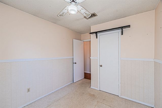 4211 Windhurst Drive, Arlington, TX 76015