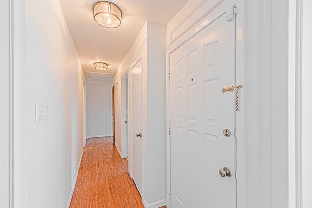 4211 Windhurst Drive, Arlington, TX 76015