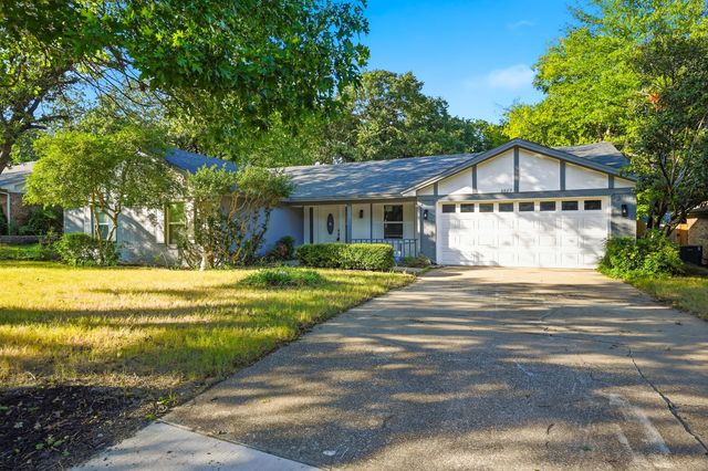 6829 Shadydale Drive, North Richland Hills, TX 76182