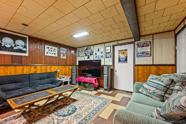 14595 221st Street, Springfield Gardens, NY 11413