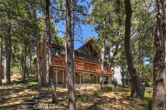 701 Zurich Drive, Lake Arrowhead, CA 92352