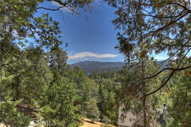 701 Zurich Drive, Lake Arrowhead, CA 92352