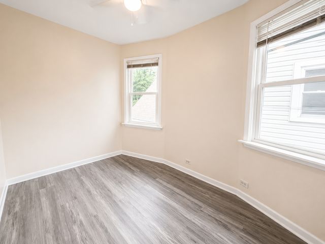 4857 W Berenice Avenue, Chicago, IL 60641