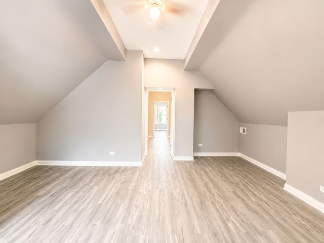 4857 W Berenice Avenue, Chicago, IL 60641