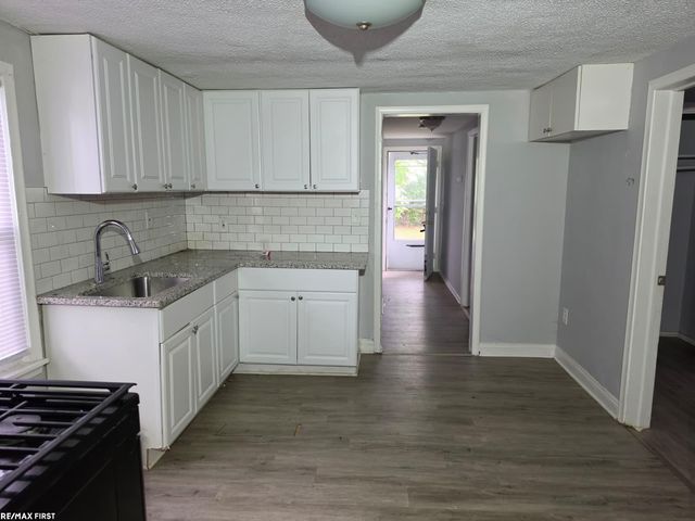 21356 Westview Avenue, Ferndale, MI 48220