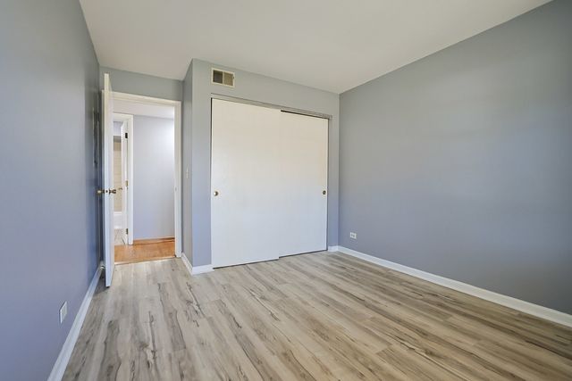 1111 Pleasant Run Drive 911, Wheeling, IL 60090