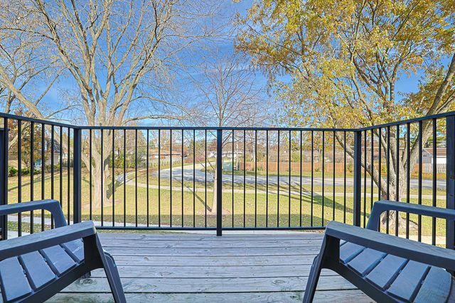 1111 Pleasant Run Drive 911, Wheeling, IL 60090