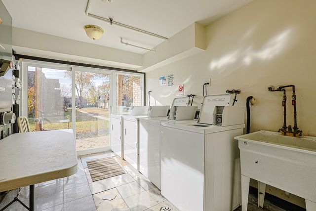 1111 Pleasant Run Drive 911, Wheeling, IL 60090