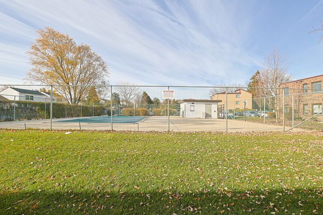 1111 Pleasant Run Drive 911, Wheeling, IL 60090