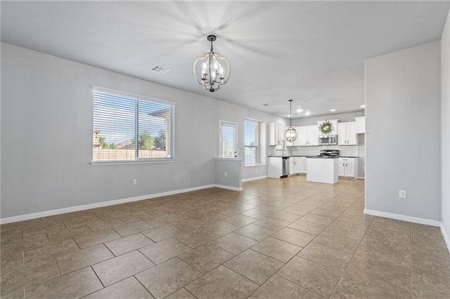 170 Kingfisher LN, Kyle, TX 78640
