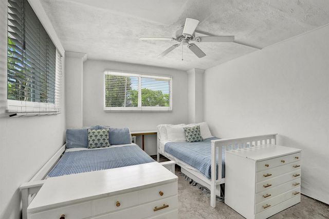 1528 NE 28th Drive, Wilton Manors, FL 33334
