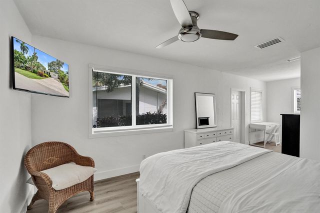 1528 NE 28th Drive, Wilton Manors, FL 33334