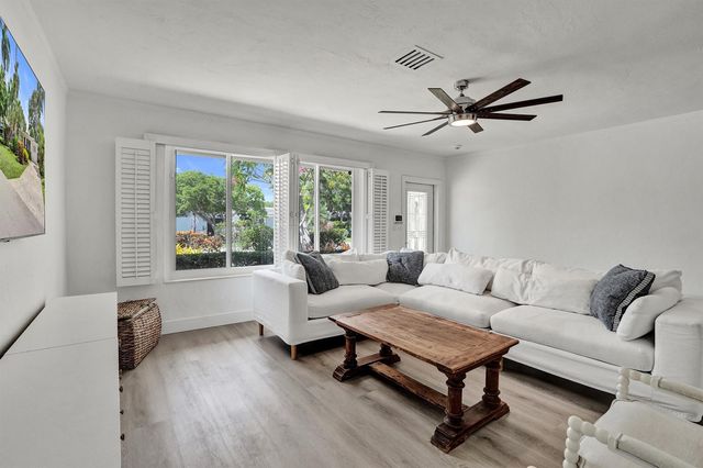 1528 NE 28th Drive, Wilton Manors, FL 33334