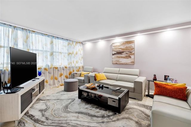 1400 S Ocean Drive 802, Hollywood, FL 33019