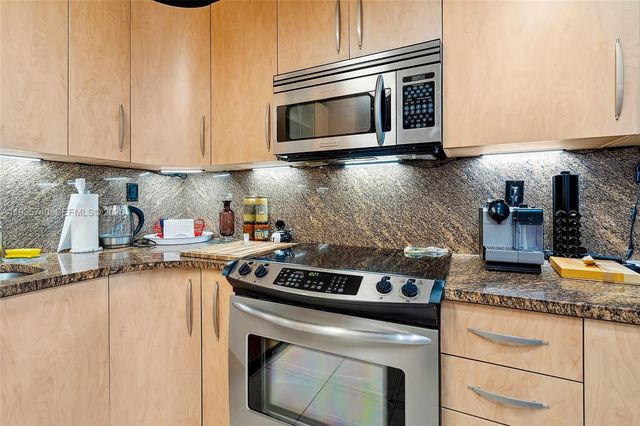1400 S Ocean Drive 802, Hollywood, FL 33019
