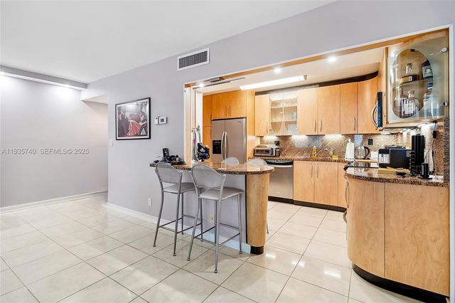 1400 S Ocean Drive 802, Hollywood, FL 33019