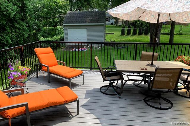 3355 Elmy Drive, Lake Orion, MI 48359