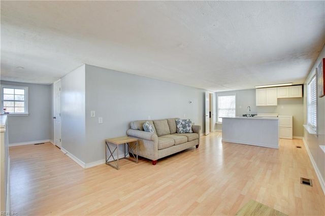 449 Benthall RD, Hampton, VA 23664