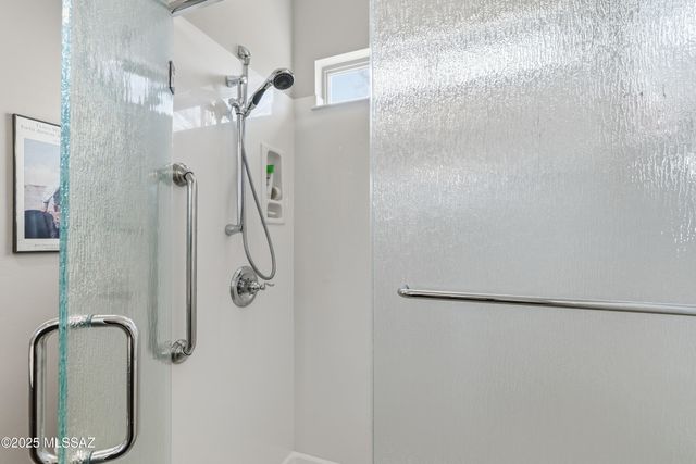 1701 E Sage Thrasher Drive, Green Valley, AZ 85614