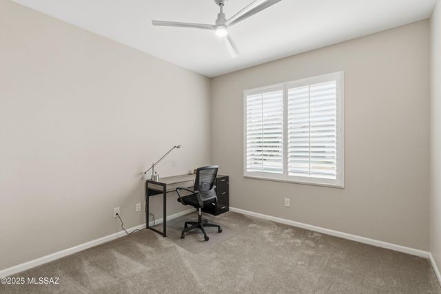 1701 E Sage Thrasher Drive, Green Valley, AZ 85614