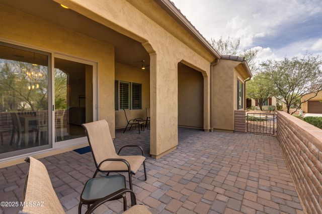 1701 E Sage Thrasher Drive, Green Valley, AZ 85614