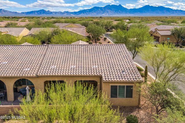 1701 E Sage Thrasher Drive, Green Valley, AZ 85614