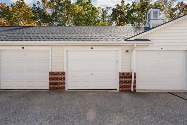 331 Scio Village Court, Ann Arbor, MI 48103
