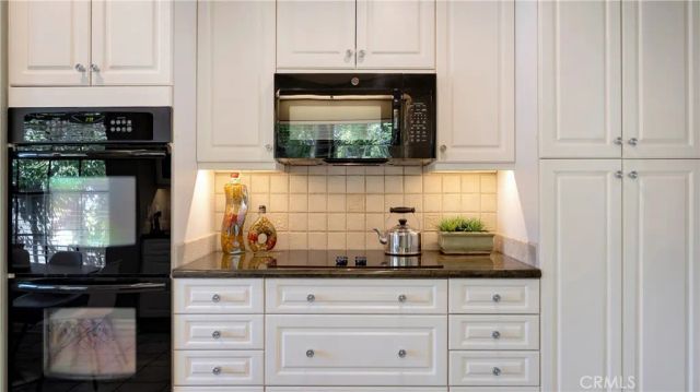 65 Pinewood 33, Irvine, CA 92604