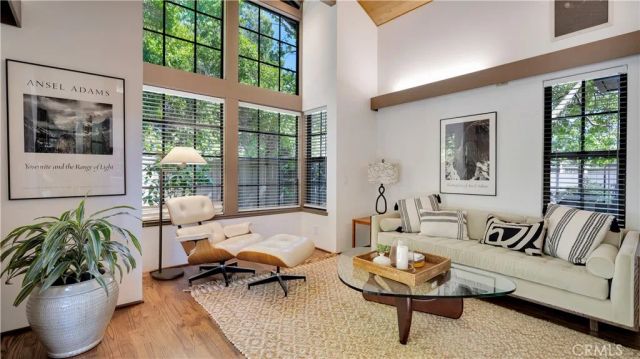 65 Pinewood 33, Irvine, CA 92604