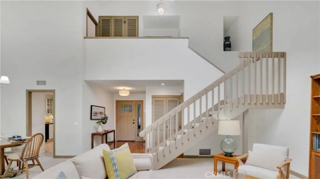 65 Pinewood 33, Irvine, CA 92604