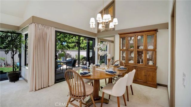 65 Pinewood 33, Irvine, CA 92604