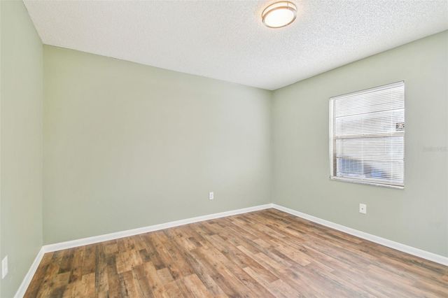 1010 RIFLECREST AVENUE, Valrico, FL 33594